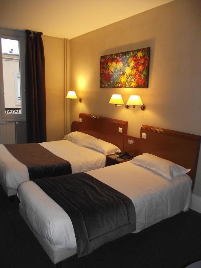 Logis Hotel Des Bourbons Монлюсон Екстер'єр фото