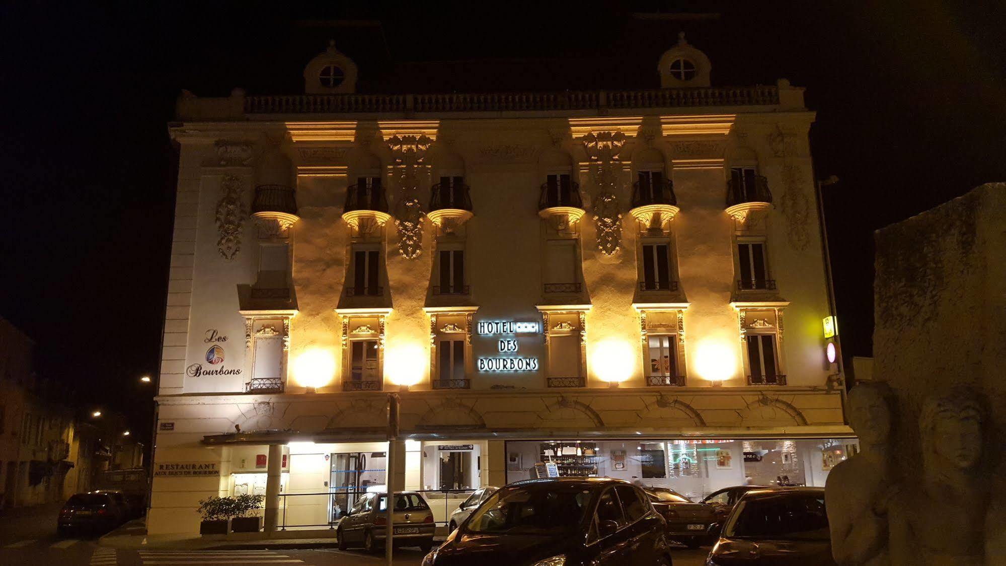 Logis Hotel Des Bourbons Монлюсон Екстер'єр фото